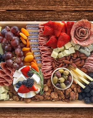 Portion Planning: How Much Charcuterie Per Person in St. Petersburg & Tampa